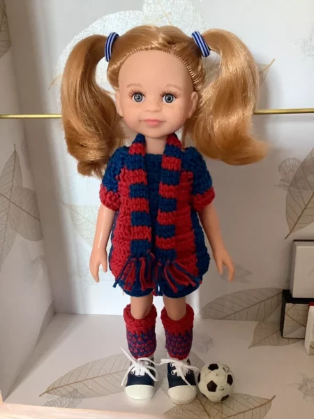 OLNOE CREATIONS - Créations Originales Au Crochet Réalisées En Provence - Poupée Las Amigas Paola Reina Cléo Foot