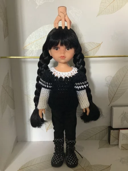 OLNOE CREATIONS - Créations Originales Au Crochet Réalisées En Provence - Poupée Las Amigas Paola Reina Carina Mercredi Addams