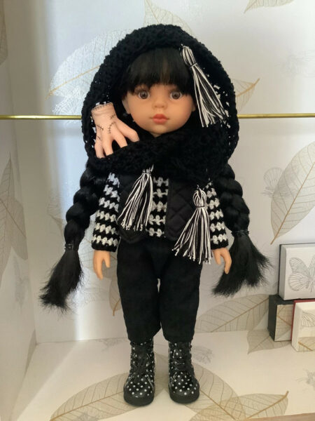 OLNOE CREATIONS - créations originales au crochet réalisées en Provence - poupée Las Amigas Paola Reina Carina Mercredi Addams