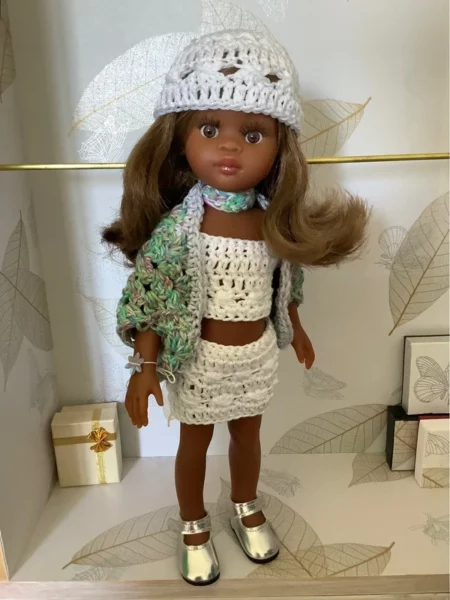 OLNOE CREATIONS - créations originales au crochet réalisées en Provence - poupée Paola Reina Nora