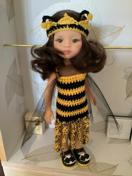 OLNOE CREATIONS - créations originales au crochet réalisées en Provence - poupée Las Amigas Paola Reina Sofia abeilles