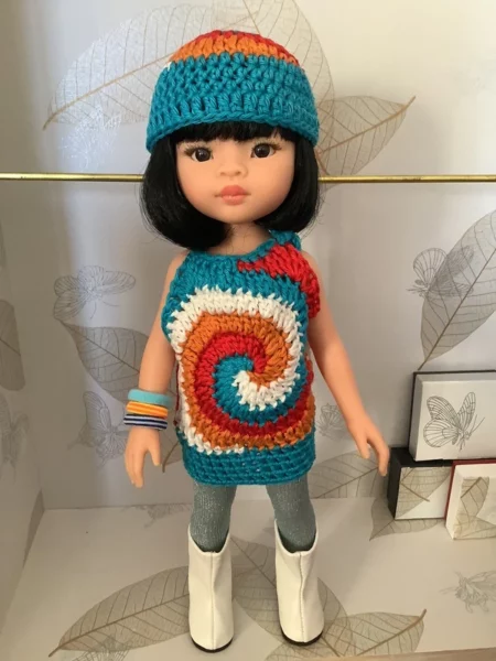 OLNOE CREATIONS - créations originales au crochet réalisées en Provence - poupée Las Amigas Paola Reina Naomi disco