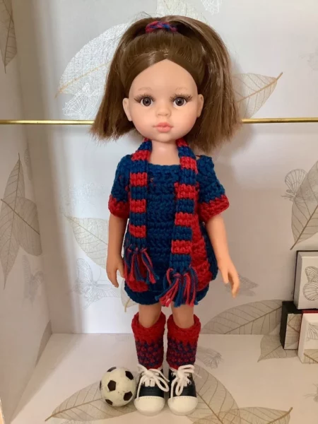 OLNOE CREATIONS - créations originales au crochet réalisées en Provence - poupée Las Amigas Paola Reina Carol Foot