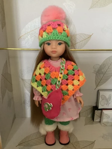 OLNOE CREATIONS - créations originales au crochet réalisées en Provence - poupée Las Amigas Paola Reina Manica