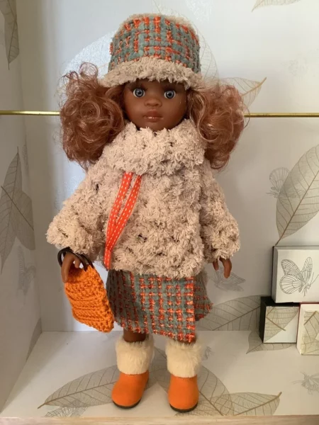 OLNOE CREATIONS - créations originales au crochet réalisées en Provence - poupée Las Amigas Paola Reina Nora