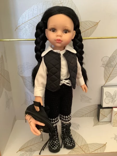 OLNOE CREATIONS - créations originales au crochet réalisées en Provence - poupée Las Amigas Paola Reina Carina