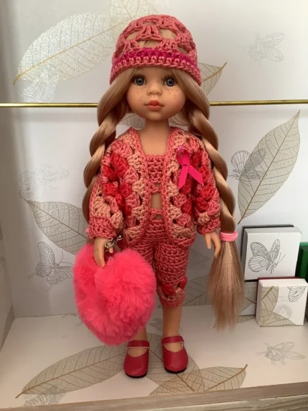 OLNOE CREATIONS - créations originales au crochet réalisées en Provence - poupée Las Amigas Paola Reina Rosa octobre rose