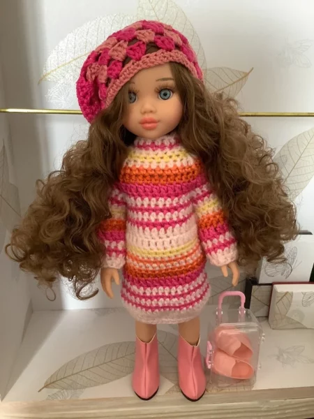 OLNOE CREATIONS - créations originales au crochet réalisées en Provence - poupée Las Amigas Paola Reina Carmen