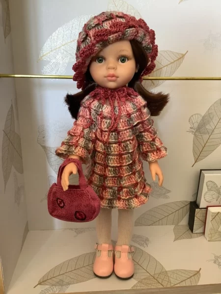 OLNOE CREATIONS - créations originales au crochet réalisées en Provence - poupée Las Amigas Paola Reina Carol