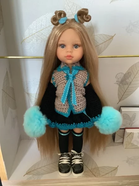 OLNOE CREATIONS - créations originales au crochet réalisées en Provence - poupée Las Amigas Paola Reina Carla pompom girl