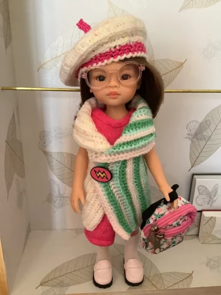 OLNOE CREATIONS - créations originales au crochet réalisées en Provence - poupée Las Amigas Liu Paola Reina