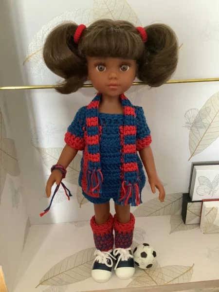 OLNOE CREATIONS - créations originales au crochet réalisées en Provence - poupée Las Amigas Paola Reina Kim Foot